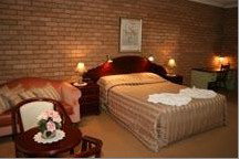 Deer Park Motor Inn - Surfers Paradise Gold Coast 2