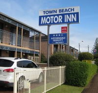 Town Beach Motor Inn - Surfers Paradise Gold Coast