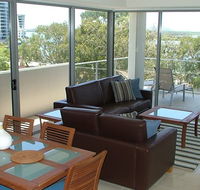 Space Holiday Apartments - Surfers Paradise Gold Coast
