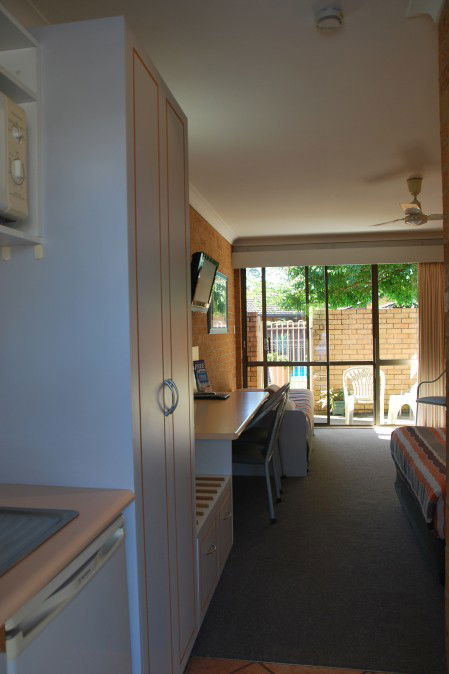 Port O'Call Motel - Surfers Paradise Gold Coast 2