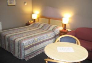 Highlands Motor Inn - Surfers Paradise Gold Coast 1