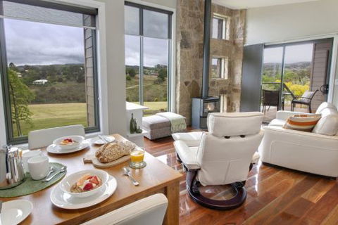 Stonetryst Spa Villas - Surfers Paradise Gold Coast 2