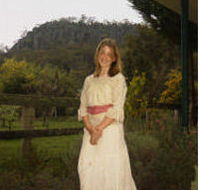 Hanging Rock Cottage - Surfers Paradise Gold Coast