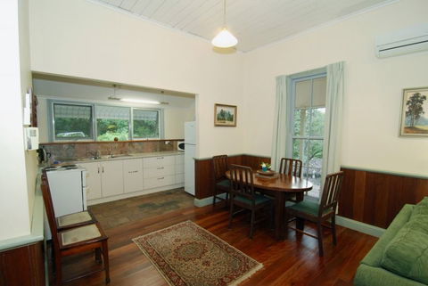 Fernridge Farm Cottage - Surfers Paradise Gold Coast 5