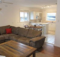 Rosebud Beach House on Kennington - Surfers Paradise Gold Coast