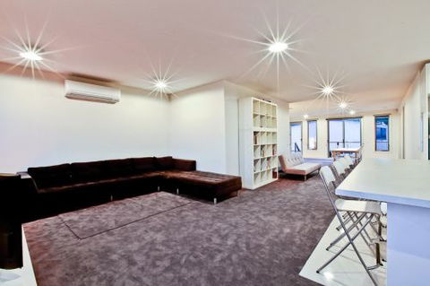 MORNINGTON PENINSULA ACCOMMODATION BEACH HOUSE - Surfers Paradise Gold Coast 2