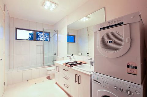 MORNINGTON PENINSULA ACCOMMODATION BEACH HOUSE - Surfers Paradise Gold Coast 4