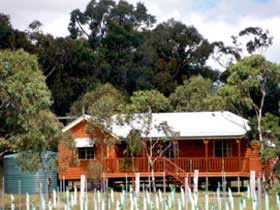 Granite Ridge Wines - Fergies Hill Cottage - Surfers Paradise Gold Coast 0