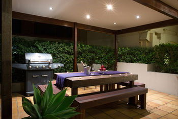 Adara Hotels Apartments - Surfers Paradise Gold Coast 16