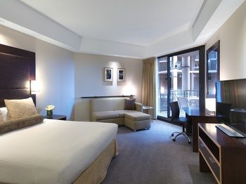 Amora Riverwalk Melbourne - Surfers Paradise Gold Coast 16