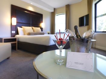 Amora Riverwalk Melbourne - Surfers Paradise Gold Coast 20