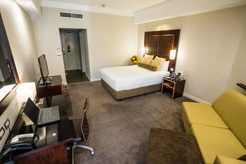 Amora Riverwalk Melbourne - Surfers Paradise Gold Coast 59