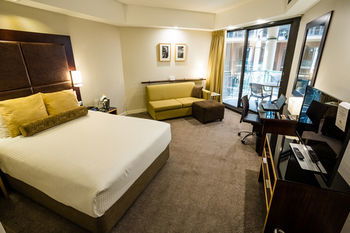 Amora Riverwalk Melbourne - Surfers Paradise Gold Coast 64