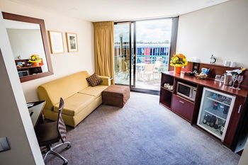 Amora Riverwalk Melbourne - Surfers Paradise Gold Coast 67
