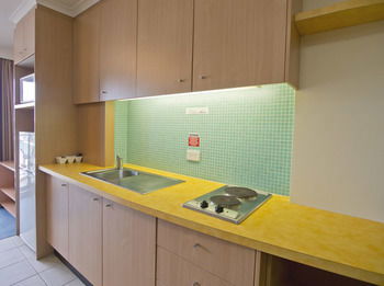 Oaks Waterfront Resort - The Entrance - Surfers Paradise Gold Coast 23