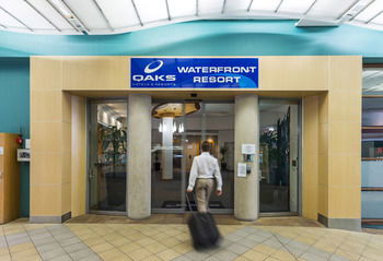 Oaks Waterfront Resort - The Entrance - Surfers Paradise Gold Coast 33