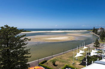 Oaks Waterfront Resort - The Entrance - Surfers Paradise Gold Coast 34