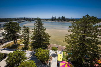 Oaks Waterfront Resort - The Entrance - Surfers Paradise Gold Coast 37