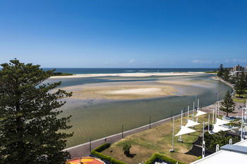 Oaks Waterfront Resort - The Entrance - Surfers Paradise Gold Coast 51