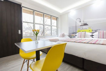 Abode By Easystay - Surfers Paradise Gold Coast 1