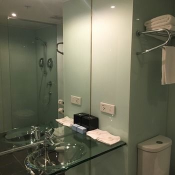 Ramada Encore Dandenong - Surfers Paradise Gold Coast 1