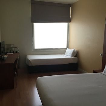Ramada Encore Dandenong - Surfers Paradise Gold Coast 13