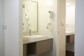 Ibis Melbourne Hotel And Apartments - Surfers Paradise Gold Coast 13