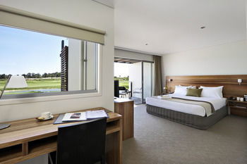 Pullman Magenta Shores Resort - Surfers Paradise Gold Coast 9