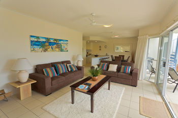 Noosa Riviera - Surfers Paradise Gold Coast 26
