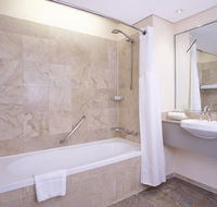 Holiday Inn Potts Point Sydney - Surfers Paradise Gold Coast