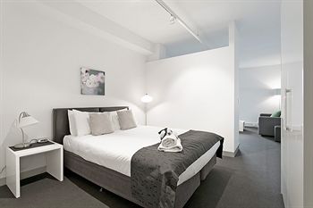 Docklands Private Collection Of Apartments - Digital Harbour - Surfers Paradise Gold Coast 3
