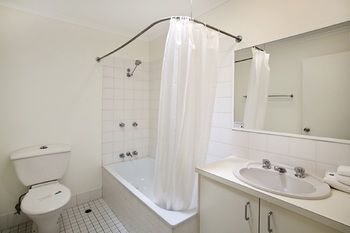 Beach Breakers Resort - Surfers Paradise Gold Coast 36