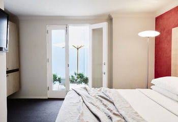 Medusa Boutique Hotel - Surfers Paradise Gold Coast 24