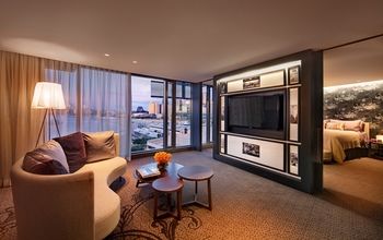 The Darling At The Star - Surfers Paradise Gold Coast 0