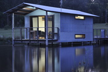 Worrowing At Jervis Bay - Surfers Paradise Gold Coast 73