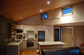 Worrowing At Jervis Bay - Surfers Paradise Gold Coast 3