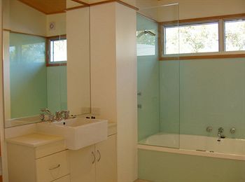 Worrowing At Jervis Bay - Surfers Paradise Gold Coast 28
