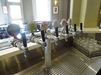 Naughtons Parkville Hotel - Surfers Paradise Gold Coast 19