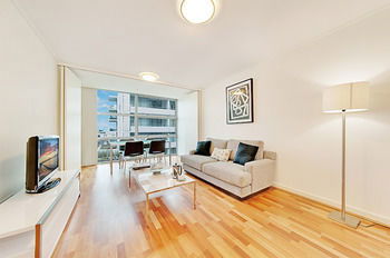 Wyndel Apartments - Nexus - Surfers Paradise Gold Coast 7