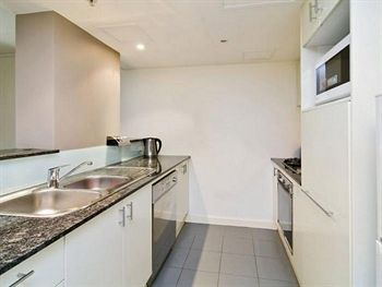 Wyndel Apartments - Nexus - Surfers Paradise Gold Coast 3