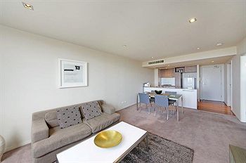 Wyndel Apartments - Harbour Watch - Surfers Paradise Gold Coast 11