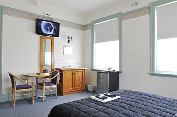 Hotel Gosford - Surfers Paradise Gold Coast 1