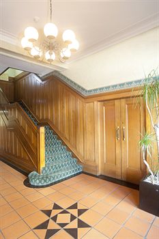Hotel Gosford - Surfers Paradise Gold Coast 8