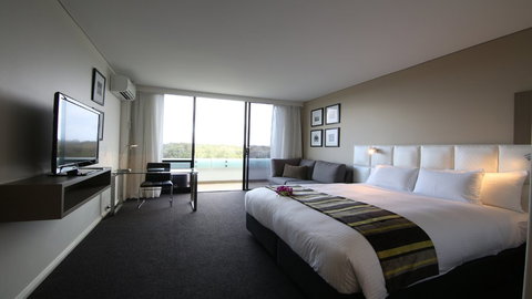 Holiday Inn Warwick Farm - Surfers Paradise Gold Coast 2