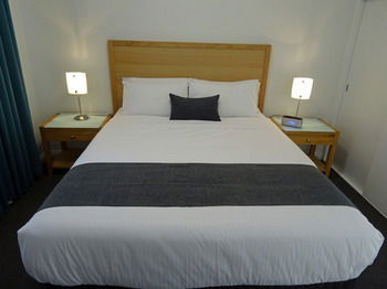 Best Western Fawkner Suites & Serviced Apartments - Surfers Paradise Gold Coast 0