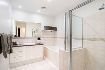 Best Western Fawkner Suites & Serviced Apartments - Surfers Paradise Gold Coast 42
