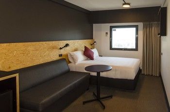Ibis Budget Sydney East - Surfers Paradise Gold Coast 13