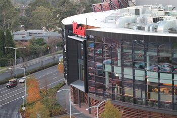 Australian Home Away @ Doncaster Elgar - Surfers Paradise Gold Coast 1