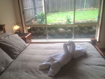 Australian Home Away @ East Doncaster Andersons Creek 1 - Surfers Paradise Gold Coast 5