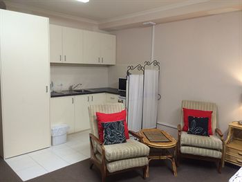 Box Hill Studios At Canterbury Gardens - Surfers Paradise Gold Coast 19